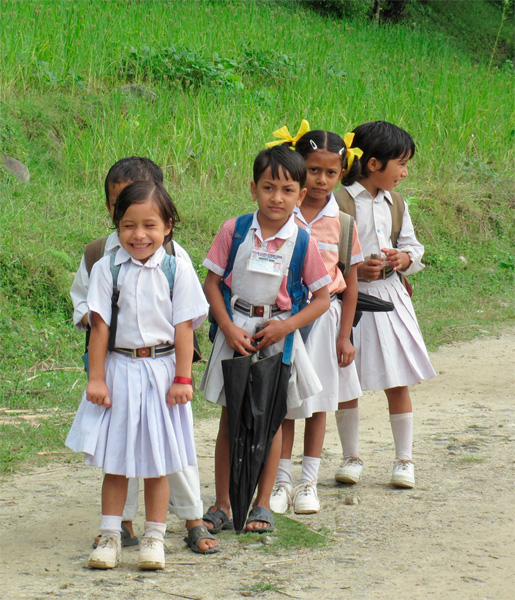 Непальские школьники
