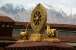 Тибет. Калачакра на храме монастыря. 2004.